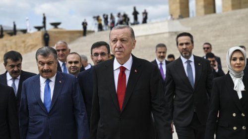 Zwischen Pragmatismus und wirtschaftlicher Rationalität: Wie Erdogan mit seinem neuen Kabinett überrascht