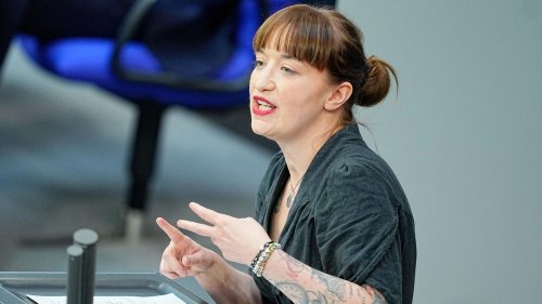 Reichinnek attackiert Merz: "Sie sollten sich schämen!"