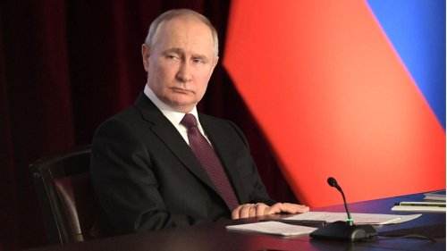 "Schmeißt eure iPhones weg oder gebt sie den Kindern" – Putin fürchtet Spionage durch Apple-Geräte