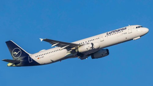 Co-Pilot wird allein im Cockpit ohnmächtig – Flugzeug fliegt minutenlang auf Autopilot