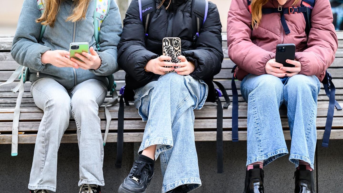Ein Schulleiter klärt auf: "Das Handy ist nicht das Problem"