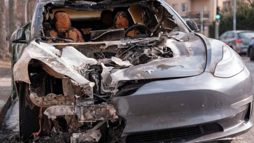 Die Wut auf Elon Musk entlädt sich an den Autos – noch