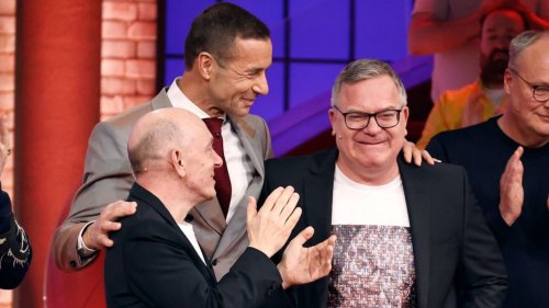 Elton verabschiedet sich tränenreich von "Wer weiß denn sowas?"