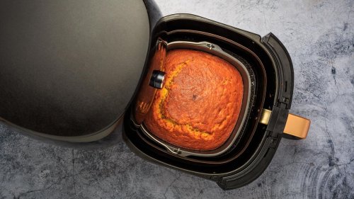 Apfel trifft auf Airfryer: So backen Sie einen Kuchen in der Heißluftfritteuse