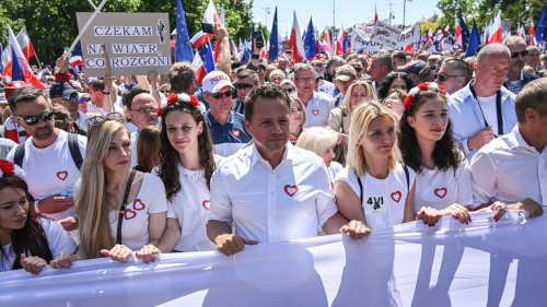 Hunderttausende demonstrieren gegen polnische PiS-Regierung: "In aller Stille stirbt die Demokratie"