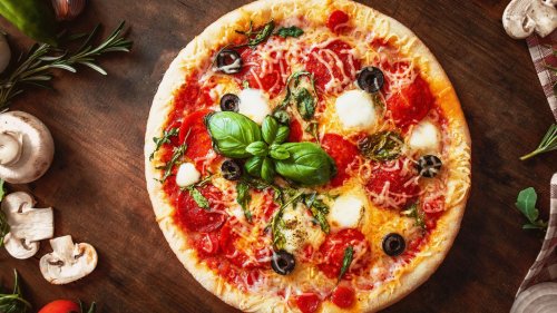 Pizzateig ohne Hefe: Mit diesen Grundzutaten gelingt jede Pizza