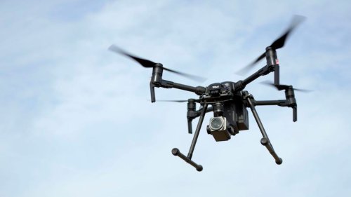 Drogen im Wert von 50.000 Euro und ein USB-Stick voller Pornos: Schmuggel-Drohne crasht im Gefängnishof