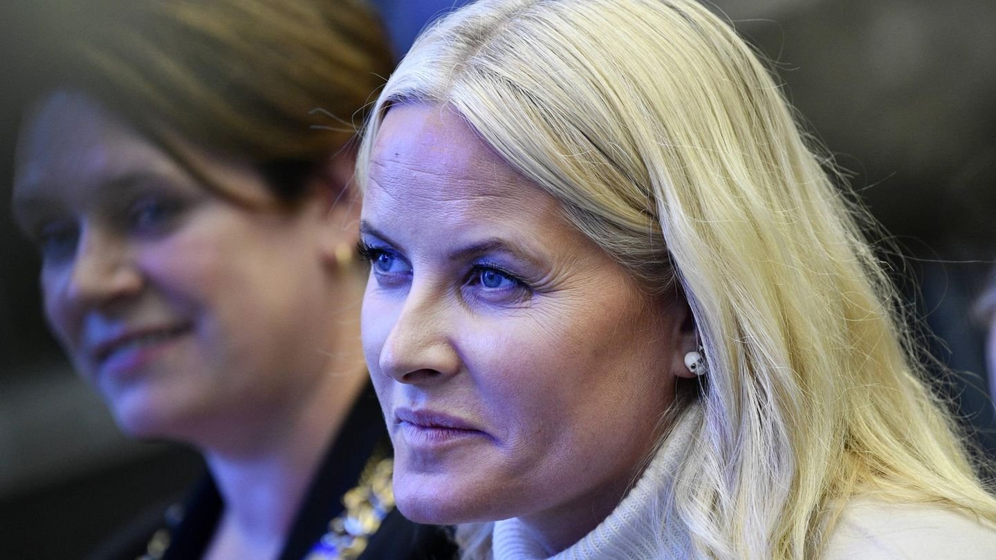 Chronisch krank: Mette-Marit sagt Besuch der Leipziger Buchmesse ab