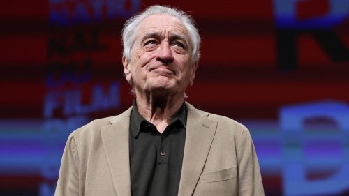 Plötzlich wird Robert De Niro so persönlich, dass seine Frau neben der Bühne weint