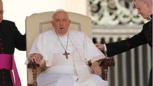 Papst Franziskus muss unter Vollnarkose notoperiert werden