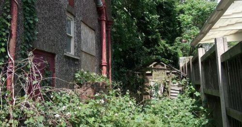 No-one has lived in this eyesore house for 13 years - now it's being renovated