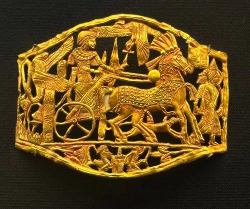 163 Treasures From King Tut’s Tomb Arrive at the Grand Egyptian Museum