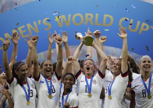 US Soccer equalizes pay in milestone with women, men