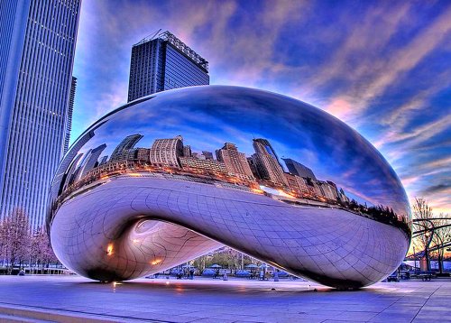 Is a man trapped in Anish Kapoor's 'Bean'?
