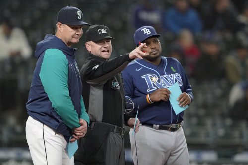 Mariners to miss 'couple players' in Toronto over vaccine