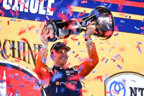 Dixon transforms IndyCar title bid with wild Nashville win