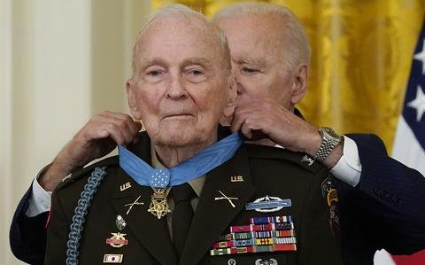 Army Col. Ralph Puckett, Medal of Honor recipient and Ranger legend, dies at 97