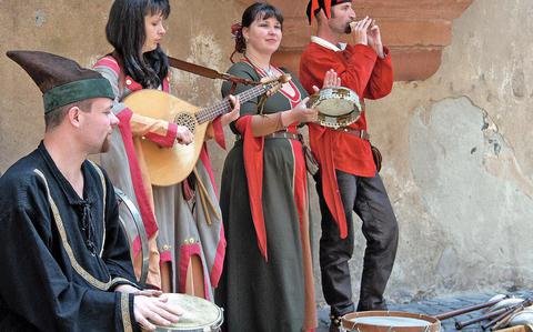 Medieval market and jazz fest: Here’s what’s happening this weekend in the KMC