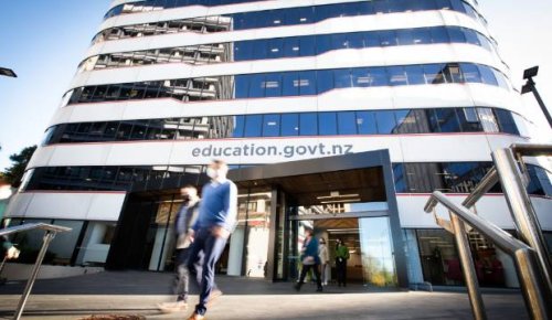 Ministry of Education to close head office in Wellington due to earthquake risk, 1000 staff to work from home