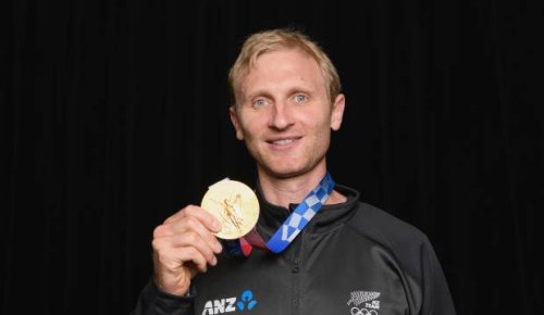Olympics great Hamish Bond retires from rowing after three gold medals