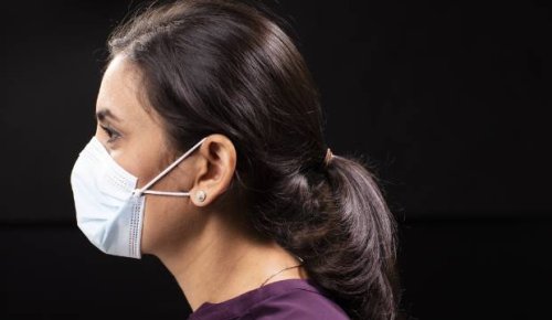 Covid-19: GP shows how to fit your N95 and surgical mask at home