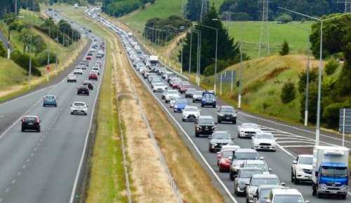 Lanes blocked on SH16, bumper to bumper at Bombay as Auckland gears up for gigs