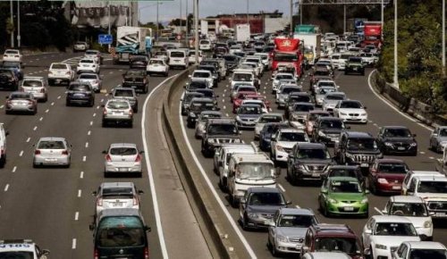 Rapid transit won't unclog Auckland roads, congestion charge needed too - study