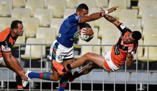 Warriors thump Wests Tigers 48-12 in first NRL trial game