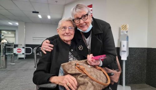 First separated by WWII, then Covid, sisters finally reunite in Queenstown