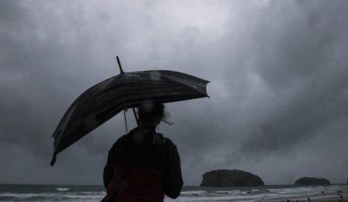 Showery weekend for many, while heavy rain forecast for some western areas