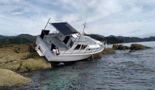 Skipper praises rescuers after early morning sinking at notorious reef