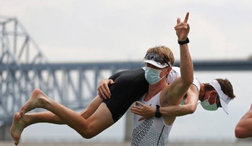 New Zealand men's rowing eight win gold, women claim silver at Tokyo Olympics