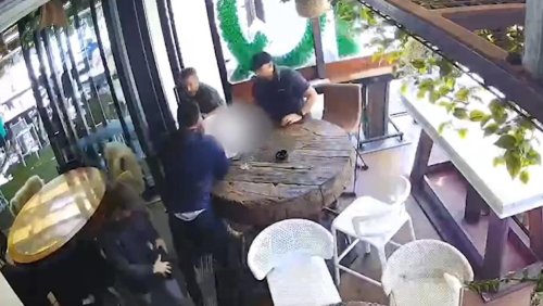 Video shows moment two people arrested after alleged Auckland kidnapping