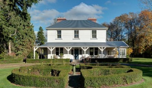 Heritage homestead destroyed in fire near Darfield in Canterbury