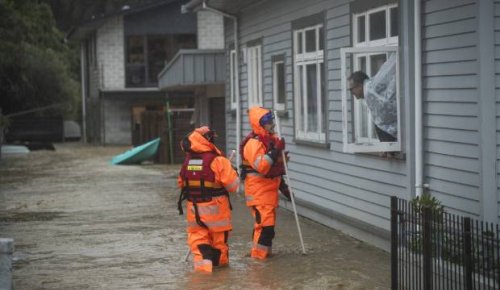 West Coast, Tasman residents wake to third day of heavy rain and rising rivers