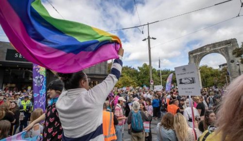 Thousands reject anti-trans movement at rallies against Posie Parker tour
