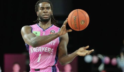 Rival NBL coach labels NZ Breakers championship 'favourites' after monster defeat