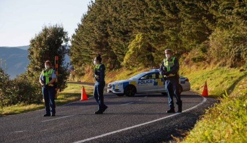 Police trying to move Māhanga Bay occupiers, arrests threatened