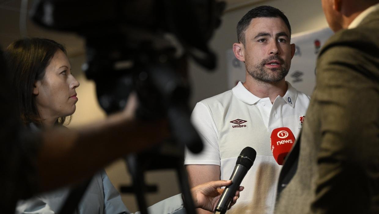 England rugby rocked by their own coaching bombshell