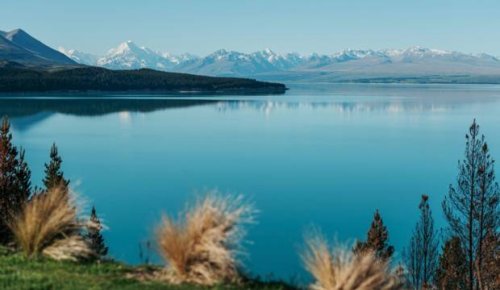 Police find empty dinghy after being called to person 'in distress' on Lake Pukaki