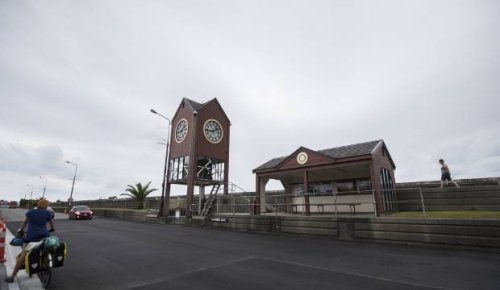 Ramraid causes 'thousands of dollars' of damage to West Coast service station