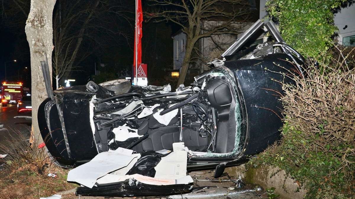 Tödlicher Raserunfall in Ludwigsburg: 32-Jähriger Unfallfahrer in U-Haft – Polizei schaltet Hinweisportal