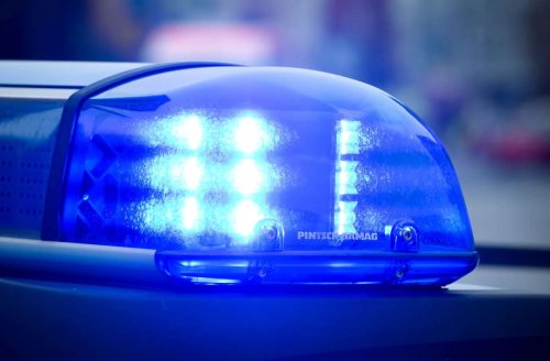 Stuttgart-Zuffenhausen: Arbeiter lebensgefährlich verletzt