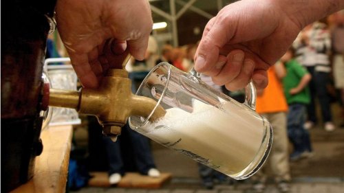 Dinkelacker und Wasenwirt Weller: Bier-Stehausschank: Münchner Trend kommt nach Stuttgart