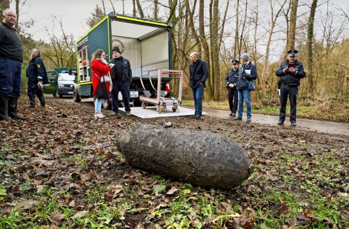 Weltkriegsbombe in Stuttgart entdeckt: Blindgänger im Feuerbacher Tal erfolgreich entschärft