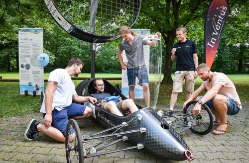 Tag der Wissenschaft auf Vaihinger Campus: Einblicke in Antriebsformen der Zukunft