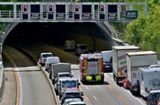 A81 bei Stuttgart: Unfall im Engelbergtunnel sorgt für massive Verkehrsbehinderungen