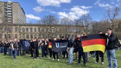 Demos am Samstag in Stuttgart: Provokationen und Rangeleien – so lief der Auftakt der Kundgebungen