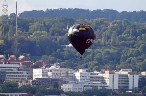 Volksfest in Stuttgart: Ballone fahren um die Wette