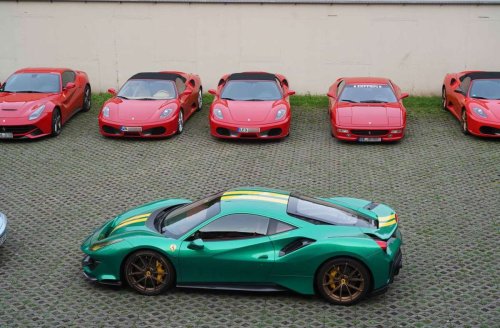 Ferraris auf großer Ausfahrt: Feuerrote Flitzer begeistern im Raum Stuttgart